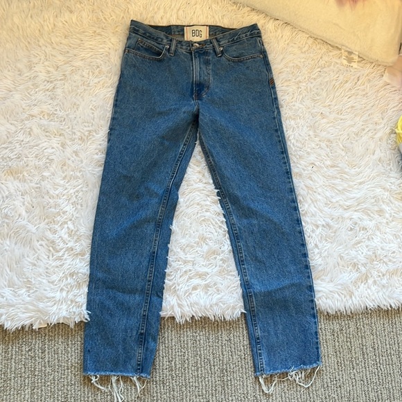 This is a BDG jeans are super comfy and straight leg in size 28 - Picture 1 of 4